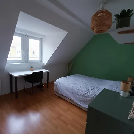 3-room With Balcony 10 Minutes From The Center Διαμέρισμα