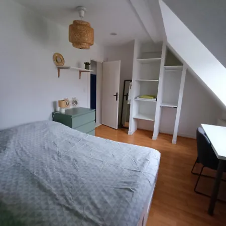 3-room With Balcony 10 Minutes From The Center